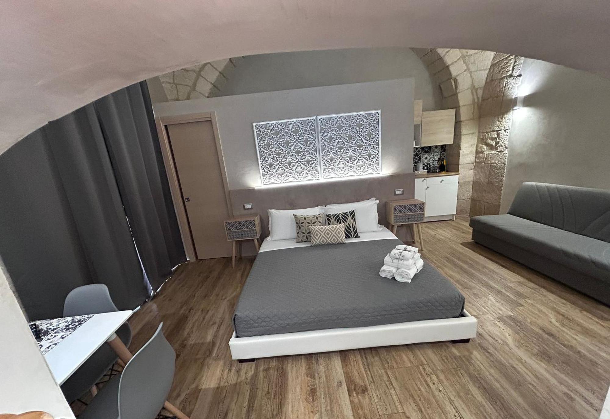 La Dimora Del Principe-Piano Terra Bed & Breakfast Trani Eksteriør bilde